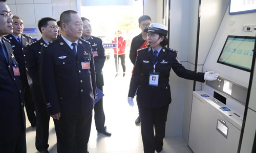 超遠車駕管24小時自助服務區(qū)助力“安徽公安交管服務質(zhì)量提升”獲好評